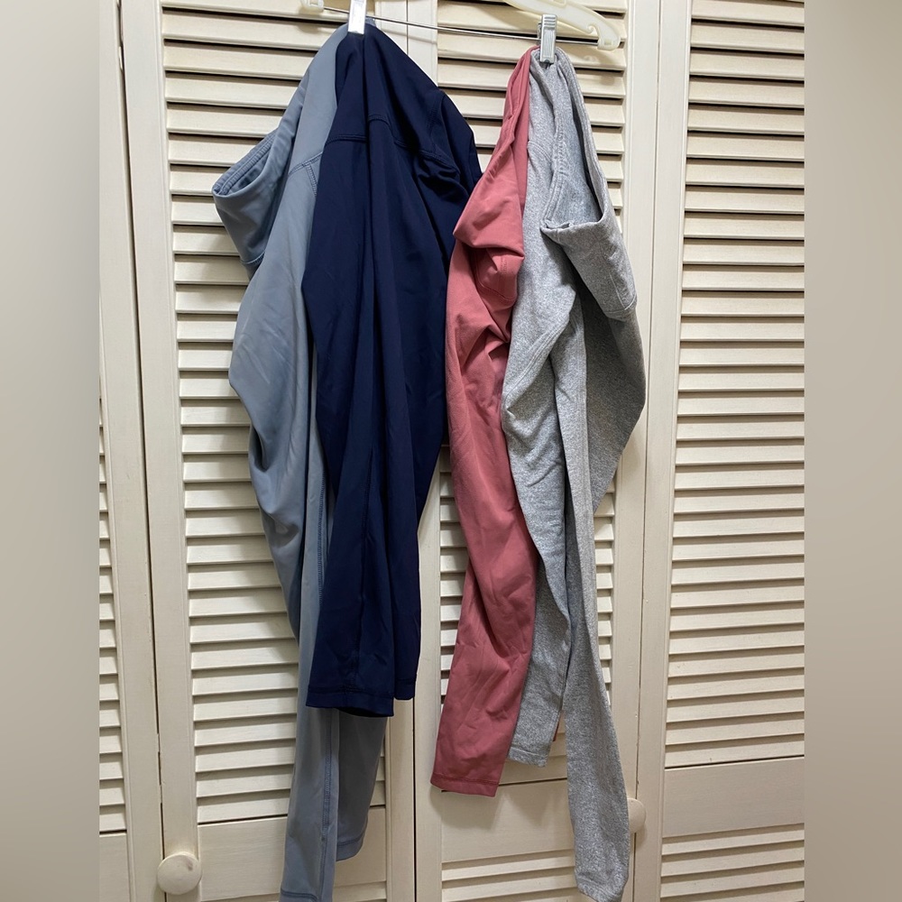 4 leggings, x small, blue, Rose, grays. Yogalicious, Kyodan and Bootyful